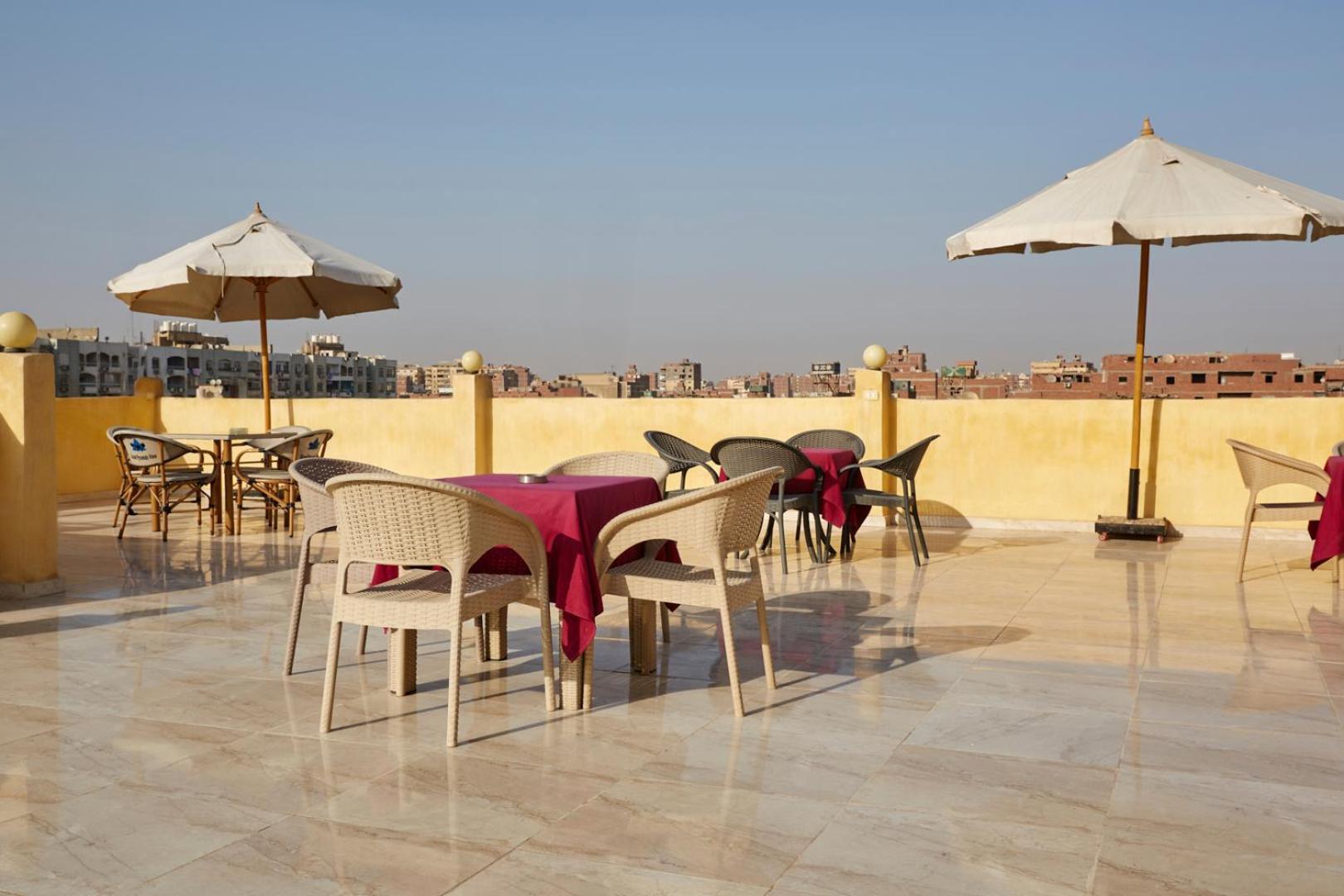 Grand Golden Pyramids View Hotel Kafret el-Gabal Екстериор снимка