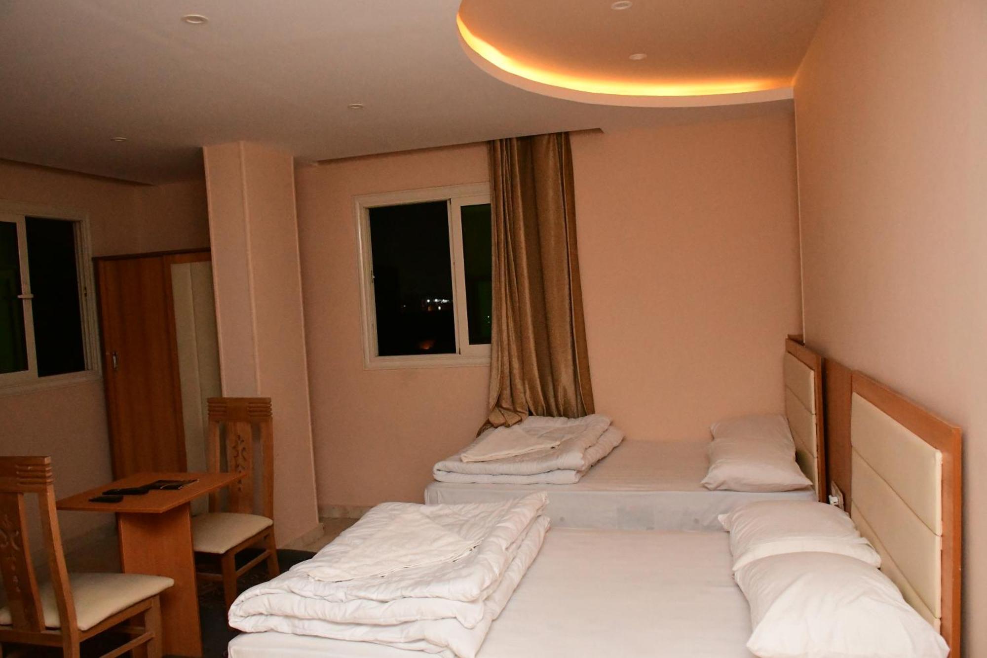 Grand Golden Pyramids View Hotel Kafret el-Gabal Екстериор снимка