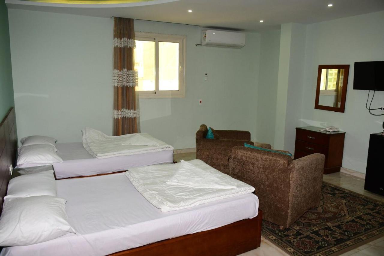 Grand Golden Pyramids View Hotel Kafret el-Gabal Екстериор снимка