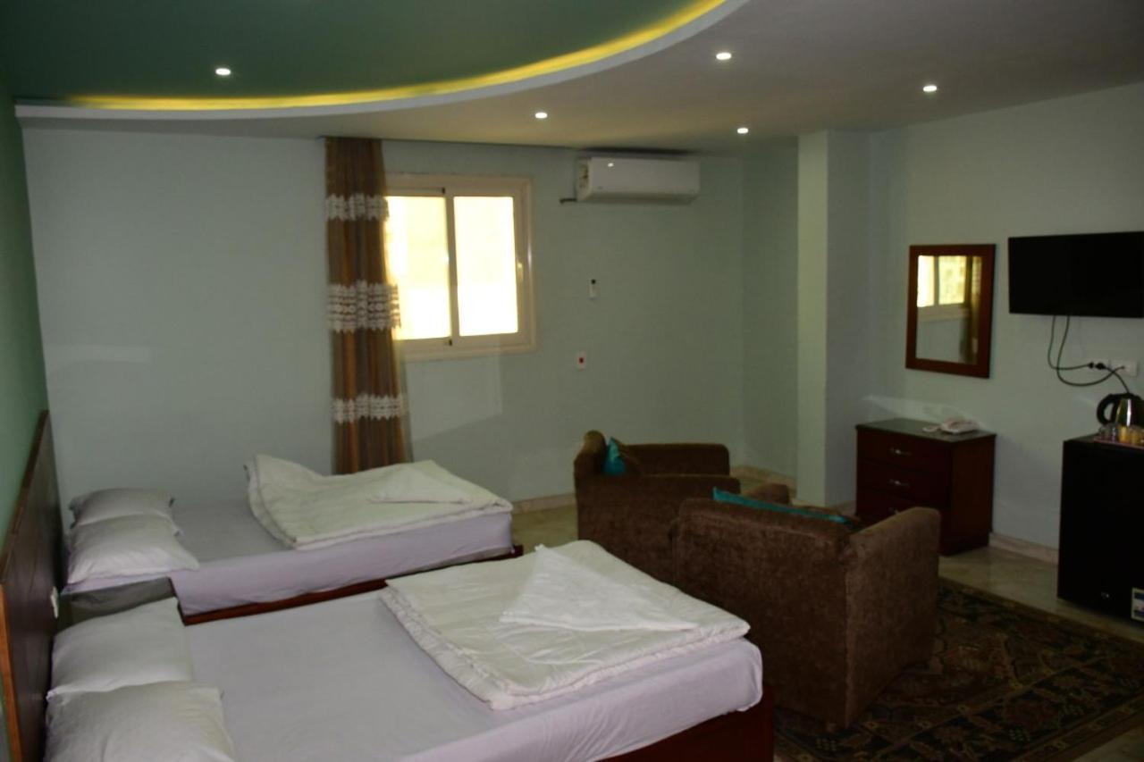 Grand Golden Pyramids View Hotel Kafret el-Gabal Екстериор снимка